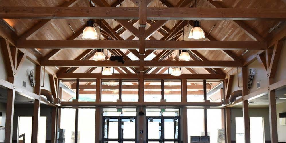 Burke Mountain Hotel And Conference Center Экстерьер фото